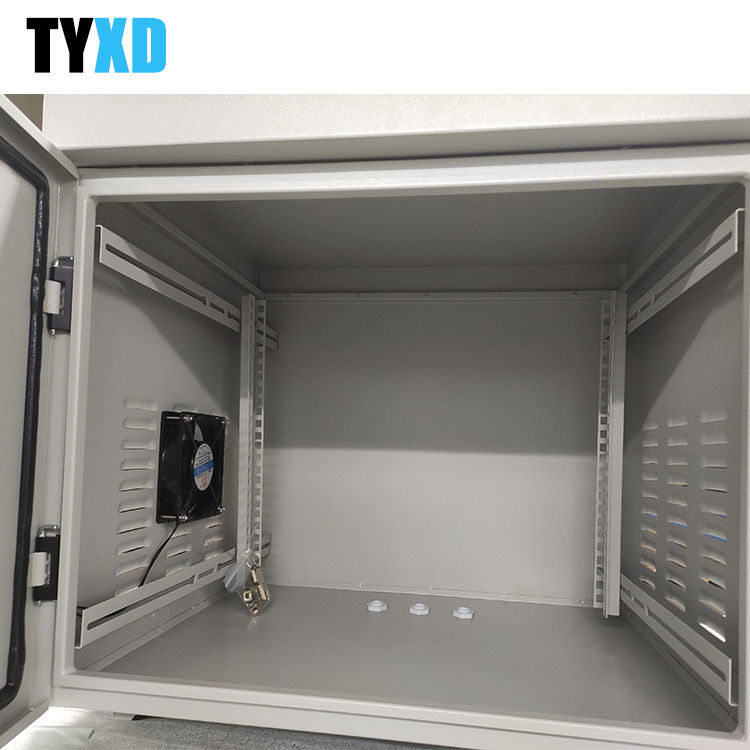 IP54 Açık 8U / 12U Çelik Duvara Monte Küçük Network Rack ODM / OEM kabine