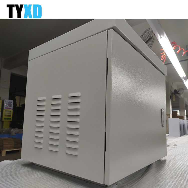 IP54 Açık 8U / 12U Çelik Duvara Monte Küçük Network Rack ODM / OEM kabine